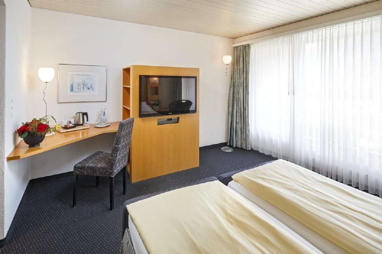 瑞士斯特拉品质酒店 因特拉肯 客房 照片